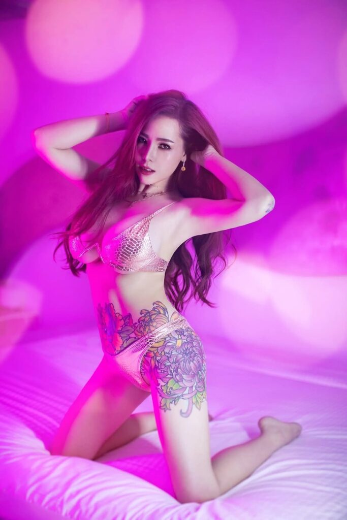 milkyth สาวลุคสดใส ภาพโปรไฟล์โซเชียลมีเดียที่กำลังเป็นกระแส
